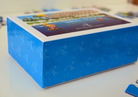 Personalized puzzle with carton box